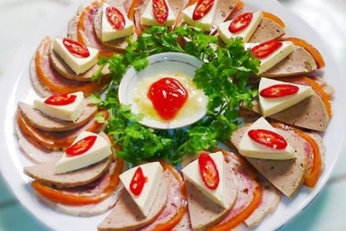 Gian hàng nem chả Phong Loan tại hội chợ